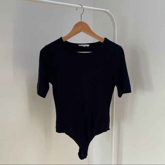 Elodie Ribbed Short Sleeve Bodysuit Navy Blue Size M - Picture 1 of 4